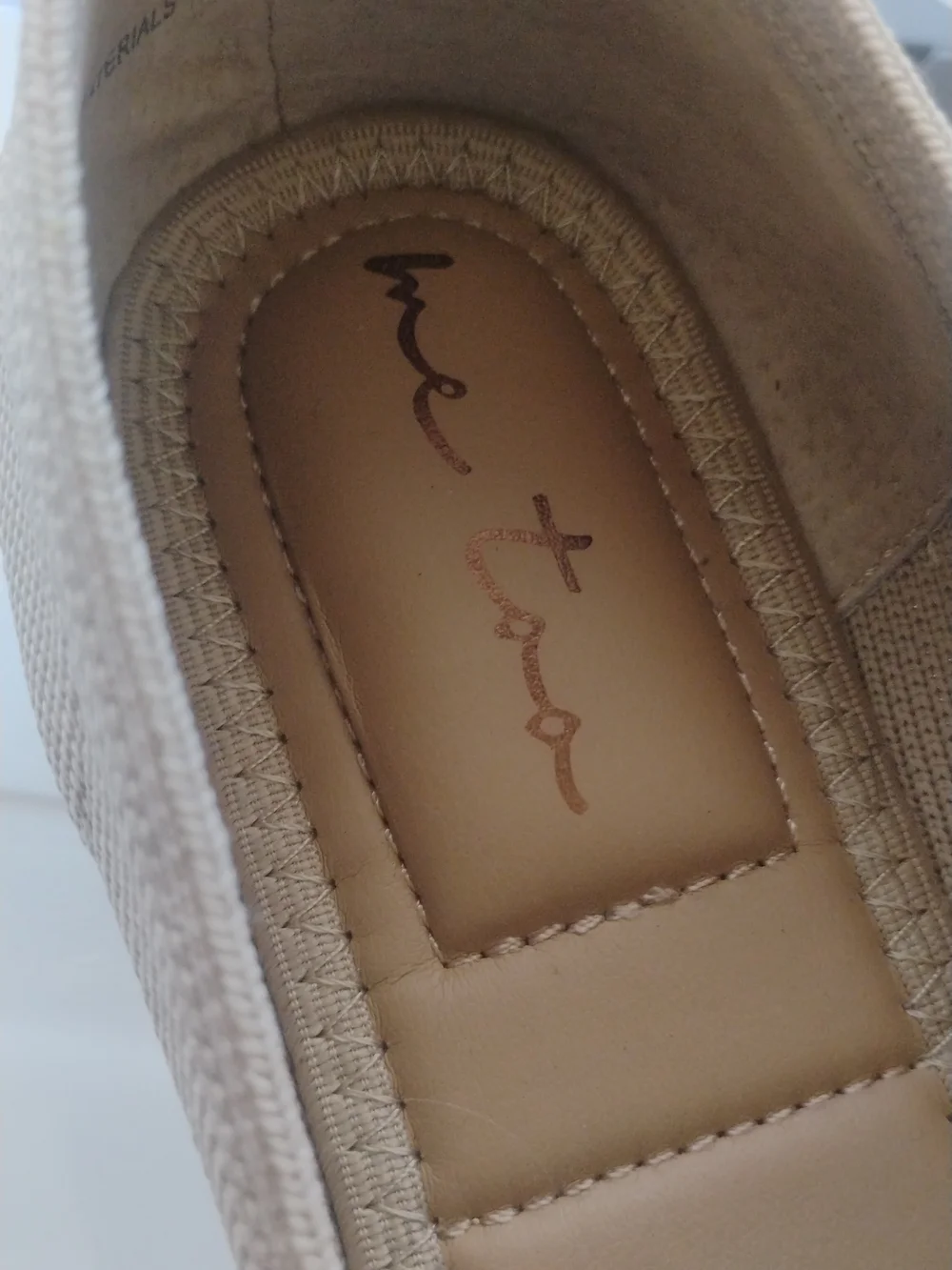 Women's Casual Barrett Me Too Loafer Beige Sz 7  (1  1/4 Inch Platform Heel) - Picture 11 of 11